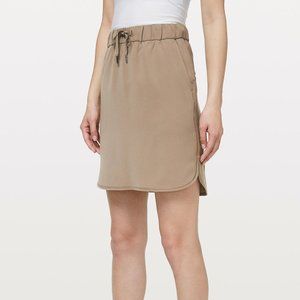 lululemon On The Fly Skirt Woven in Frontier